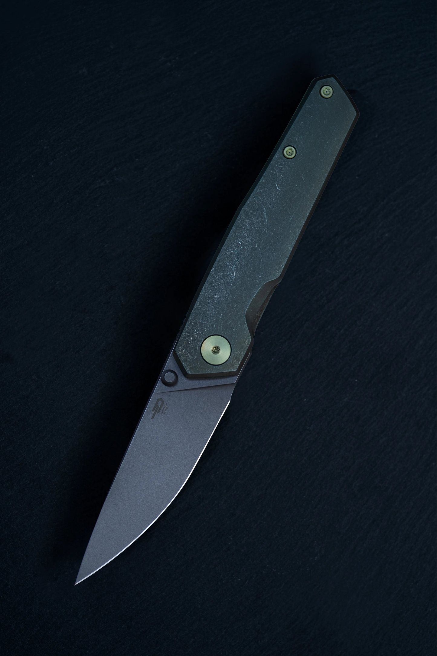 VK-KUZE / 002